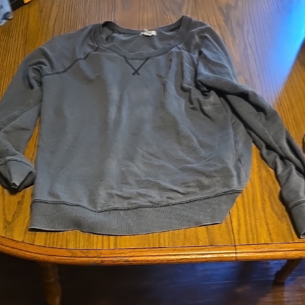 Gray Long Sleeve Sweatshirt